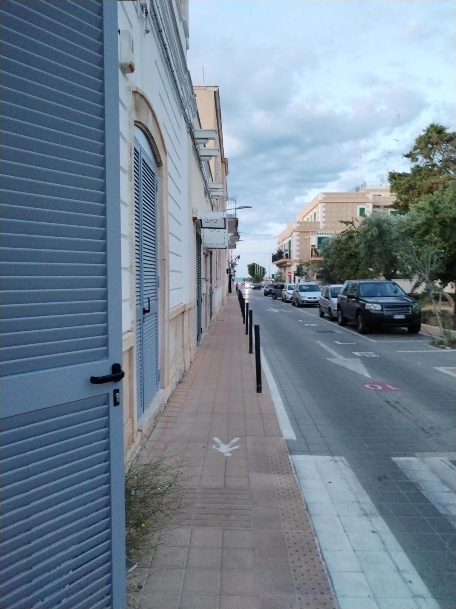 Al Mare 22 Hotell Bari Exteriör bild